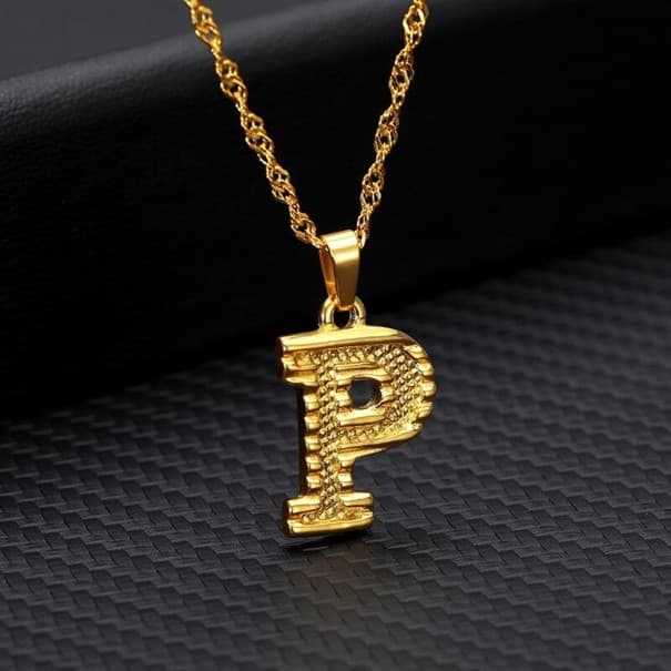 Dámsky náhrdelník s písmenom P