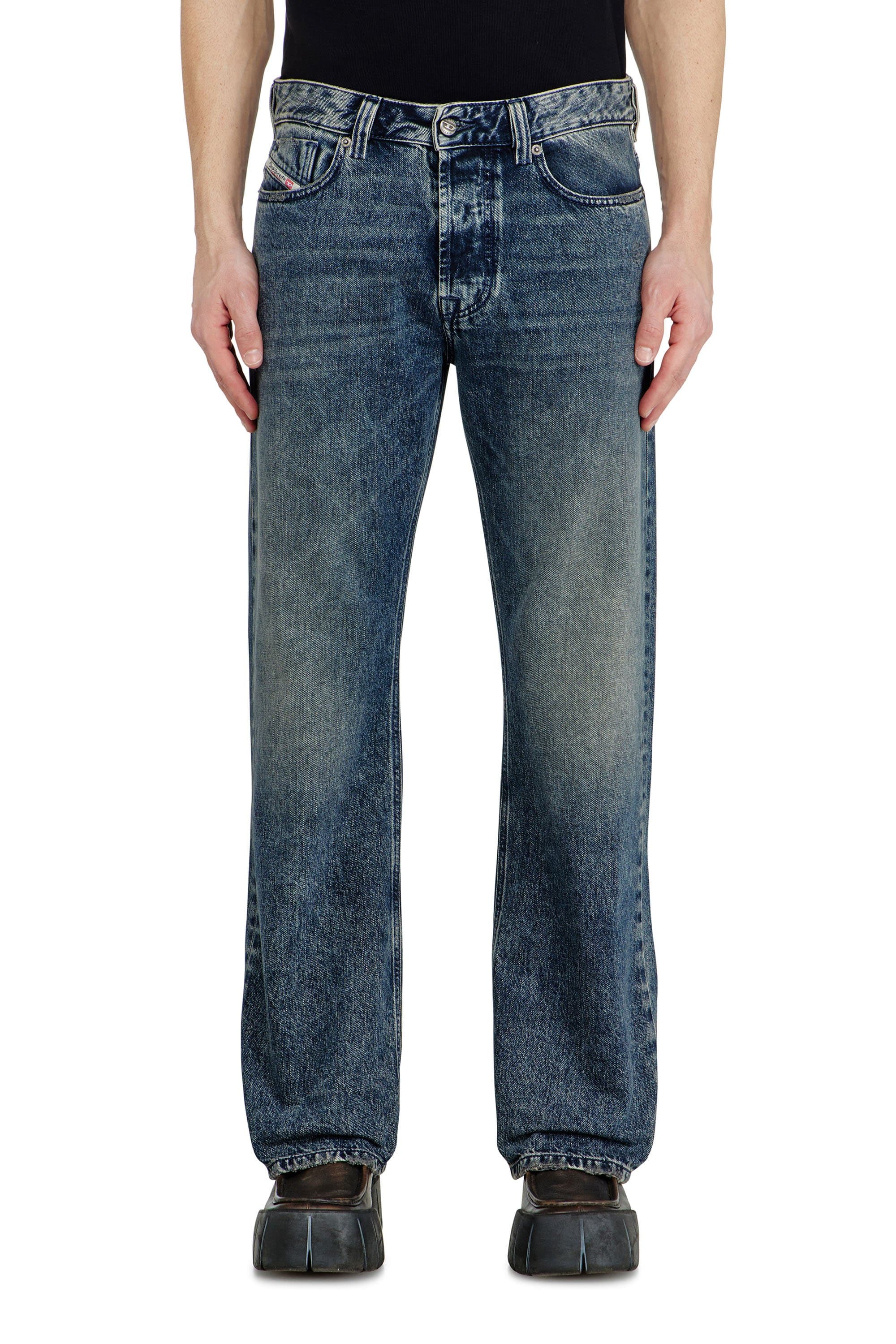 Diesel - Relaxed Jeans - 1980 D-Eeper - Jeans - Man - Blue